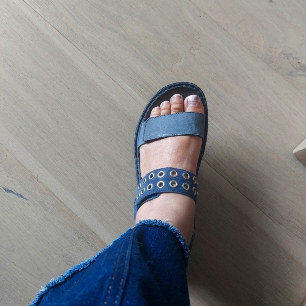 Naot sandal